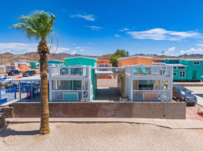 Sunset Hideaway, Front Row at Roadrunner Resort